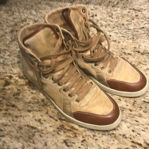 A fairly used Gucci sneakers.